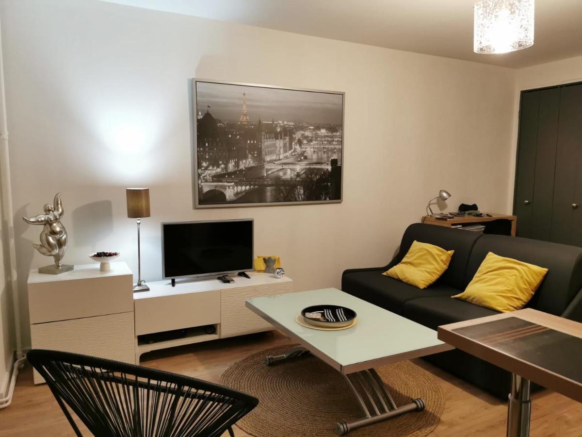 Appartement Centre Reims Cathédrale avec balcon Extérieur photo